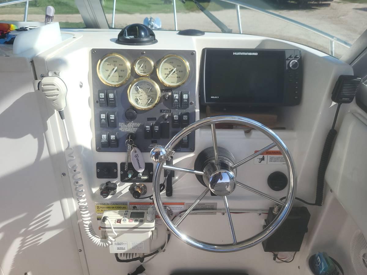 Used 2008 Seaswirl Striper 2101 Walk-Around Alaskan Package Powerboat