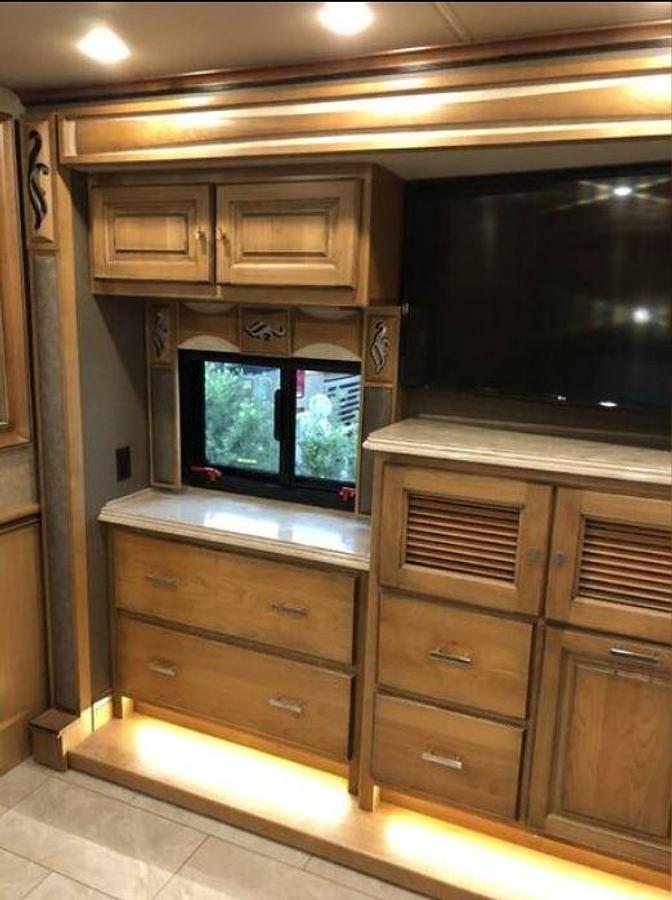 Used 2018 Tiffin Phaeton 40QBH Class A Motorhome