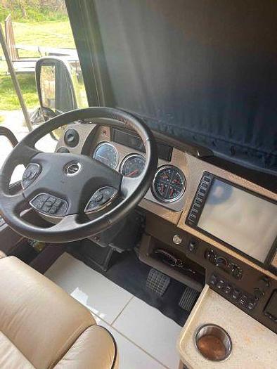 Used 2016 Winnebago Grand Tour 42QL