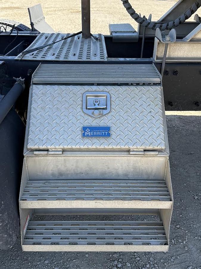 Used 2020 Volvo VNL 64T760 Conventional Sleeper Semi