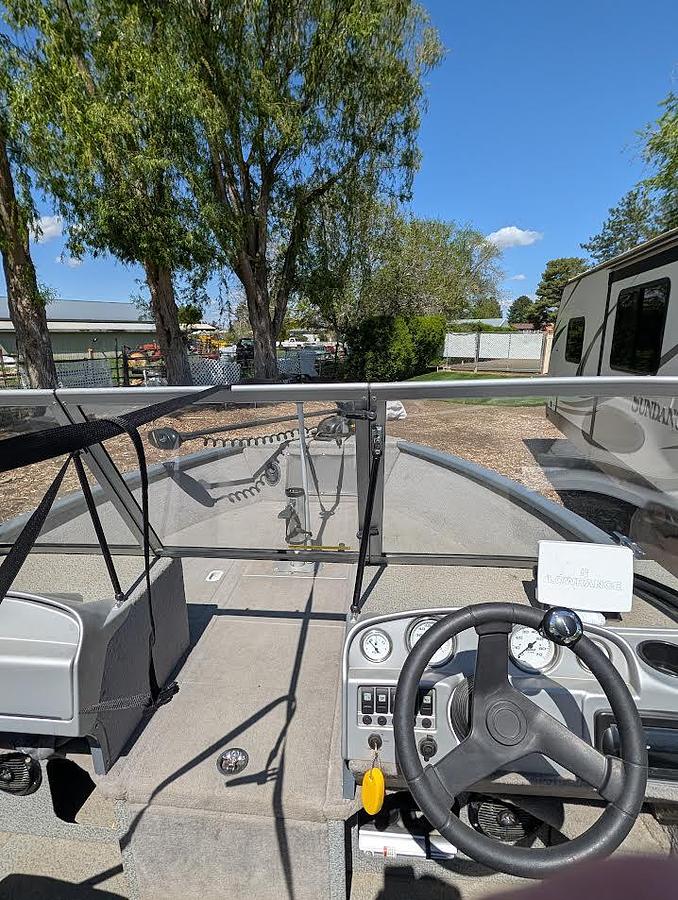 Used 2006 Starcraft Starfish 176S