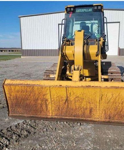 Used 2012 CATERPILLAR 953D