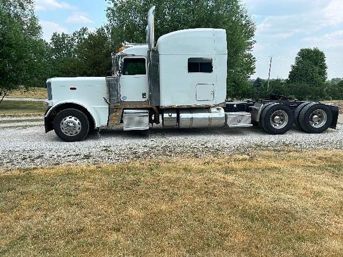 Used 2015 Peterbilt 389
