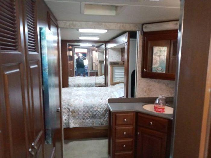 Used 2003 Travel Supreme 40ft RV