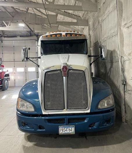 Used 2010 KENWORTH T660 and 2021 POLAR SDX9