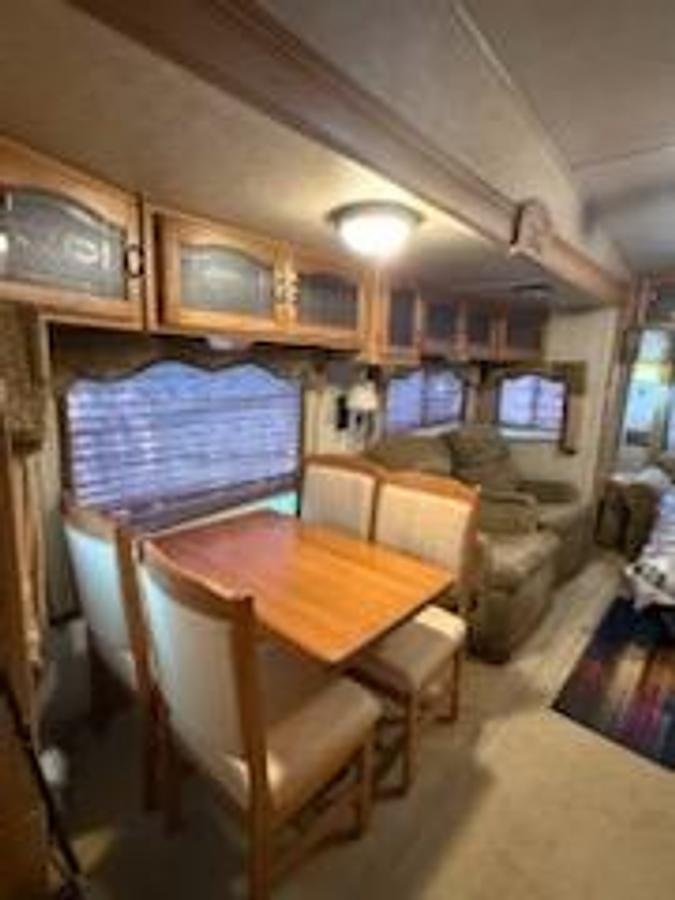 Used 2007 Keystone Montana 3400RL