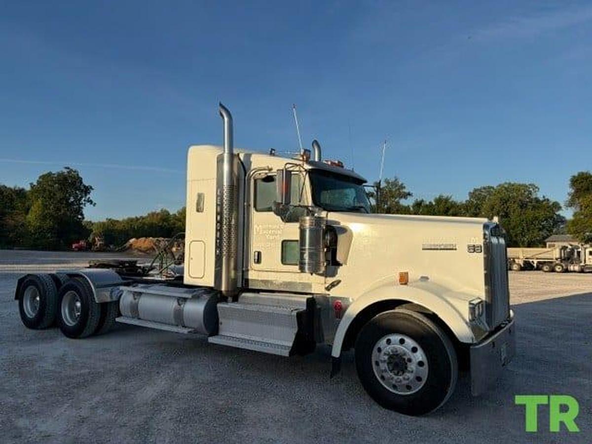 Used 2015 Kenworth W900