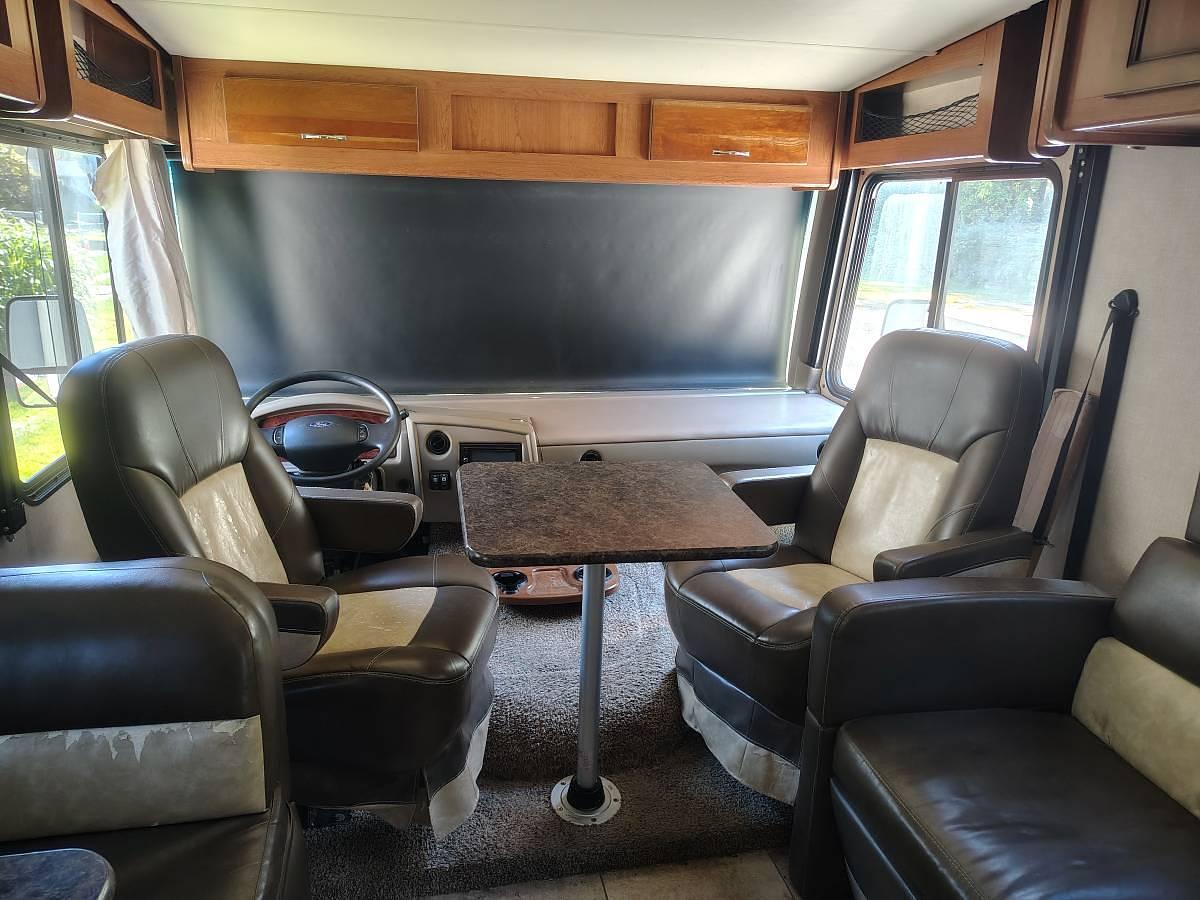 Used 2017 Fleetwood Flair 29T