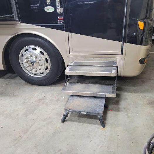 Used 2012 Newmar Ventana 4337