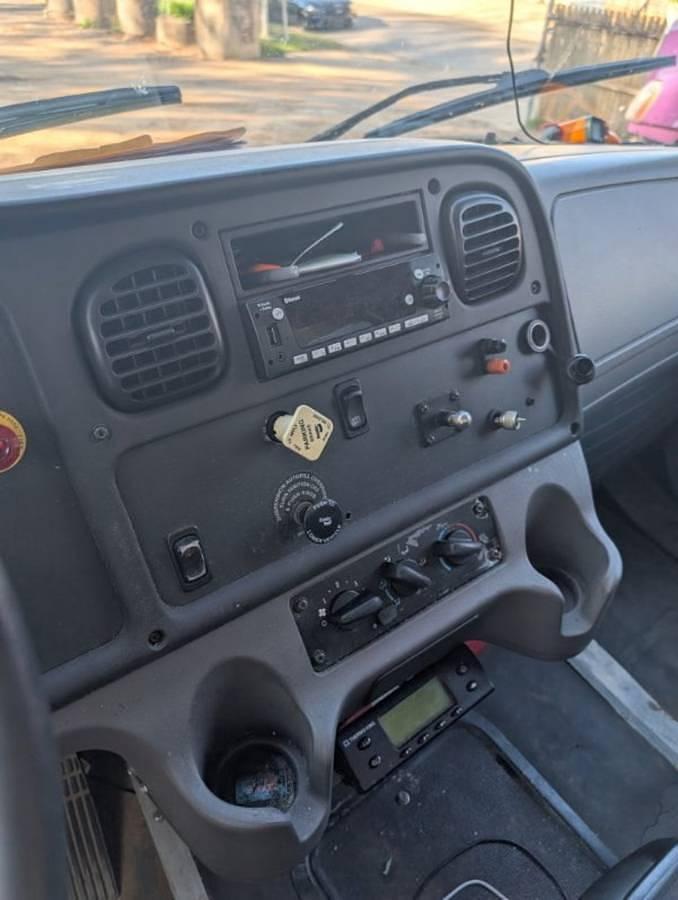 Used 2012 Freightliner Business Class M2