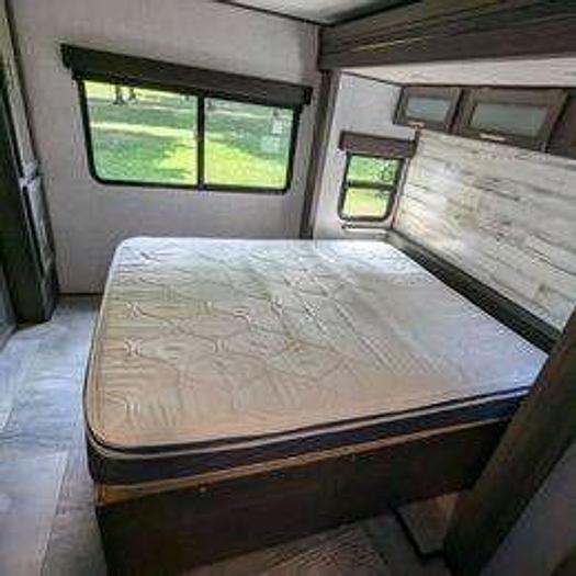 Used 2021 Dutchmen Kodiak Ultimate 2921FKDS