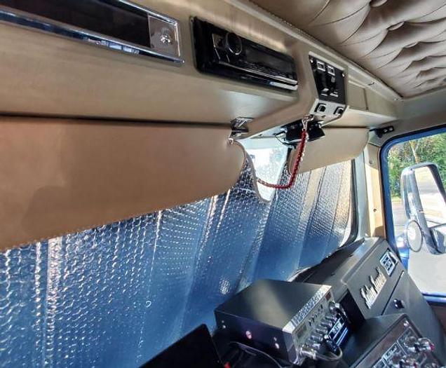 Used 1996 KENWORTH T800 and 2020 Great Dane Dry Van