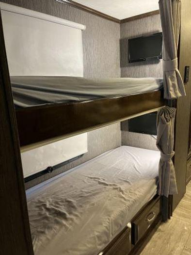 Used 2019 Thor Motor Coach Aria 4000