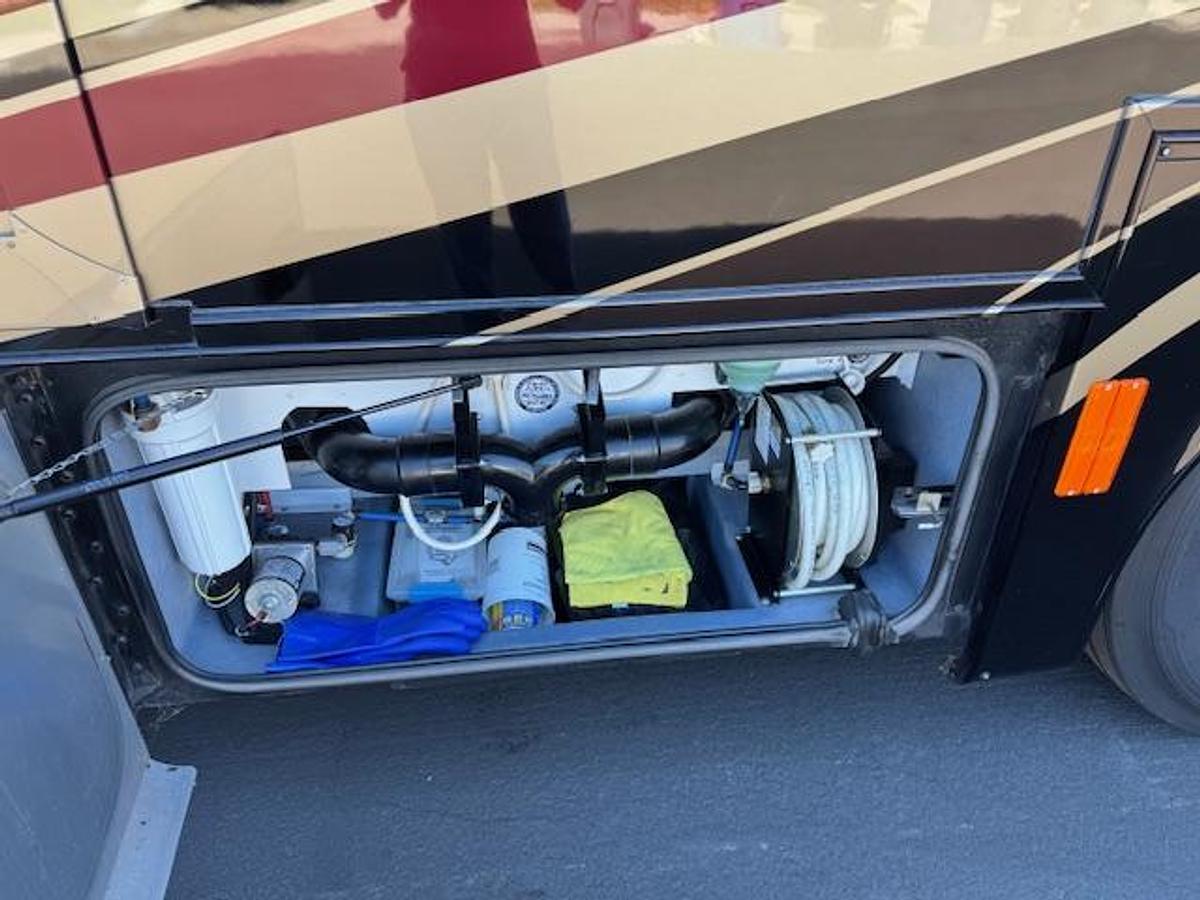 Used 2014 Tiffin Phaeton 40QBH