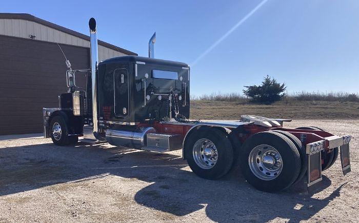 Used 2023 Peterbilt 389