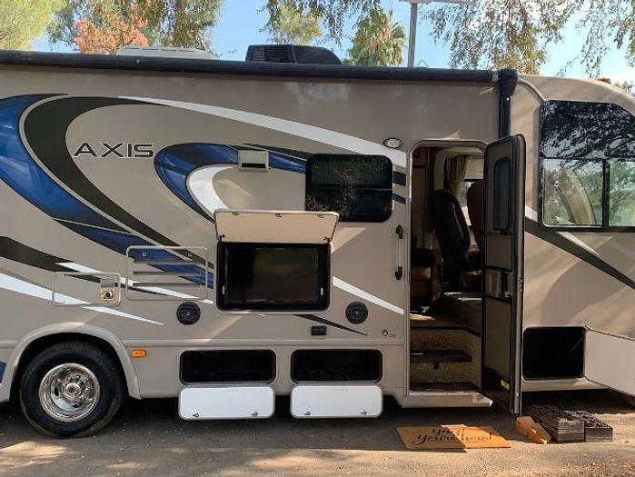 Used 2015 Thor Motor Coach Axis 25.2