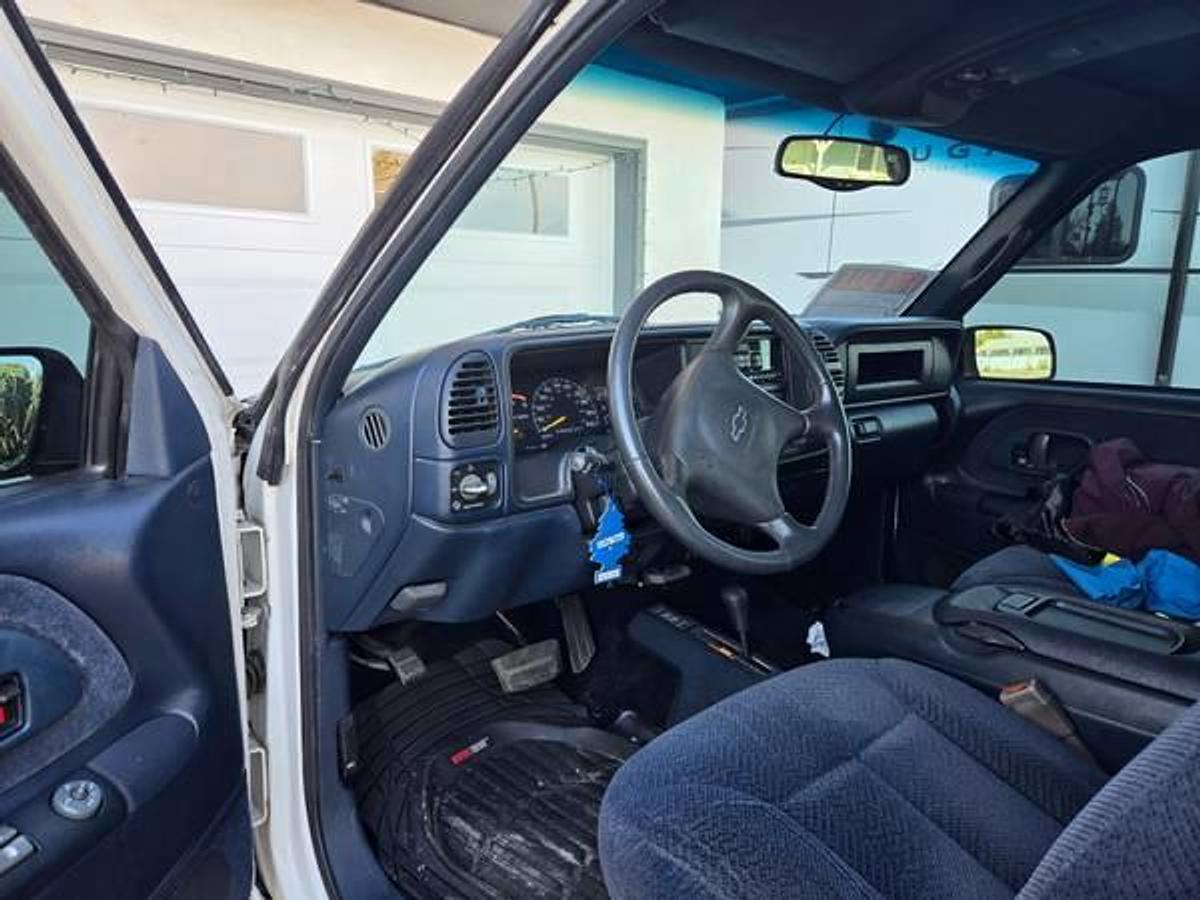 Used 2000 Chevrolet Model Gmt-400 2500 Diesel 4x4