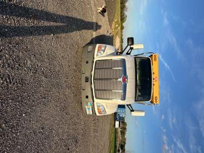 Used 2022 Peterbilt 579