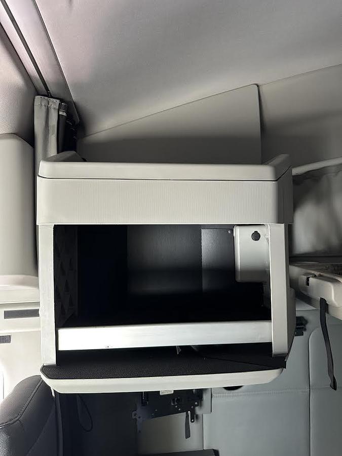 Used 2020 Kenworth T680 Conventional Sleeper Semi