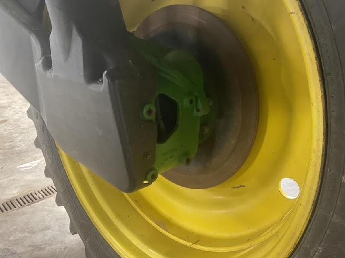 Used 2001 John Deere 4710 Self Propelled Sprayer