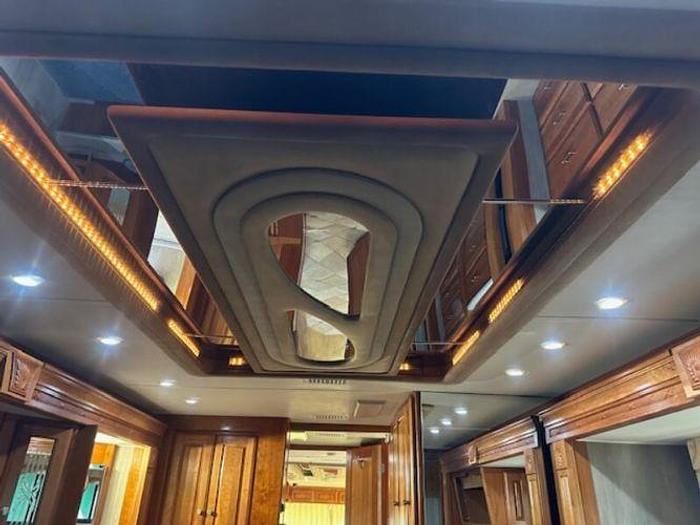 Used 2005 Holiday Rambler Navigator 45PBT