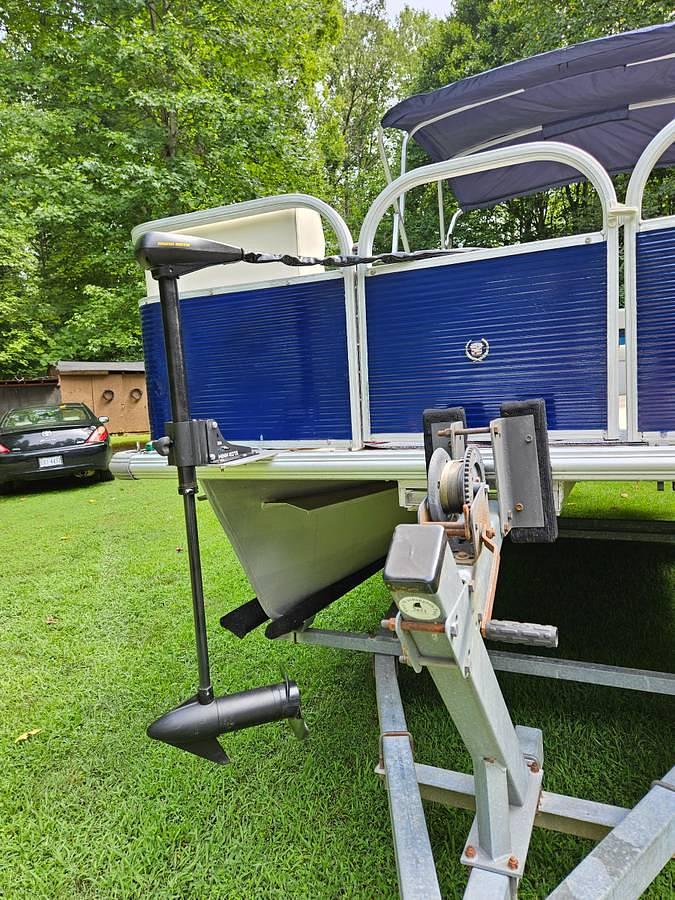 Used 2003 Voyager Pontoon