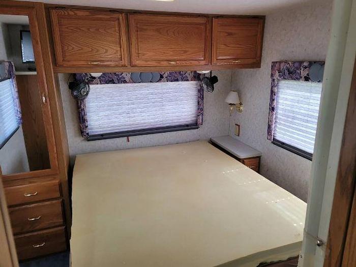 Used 1999 Winnebago Minnie Winnie
