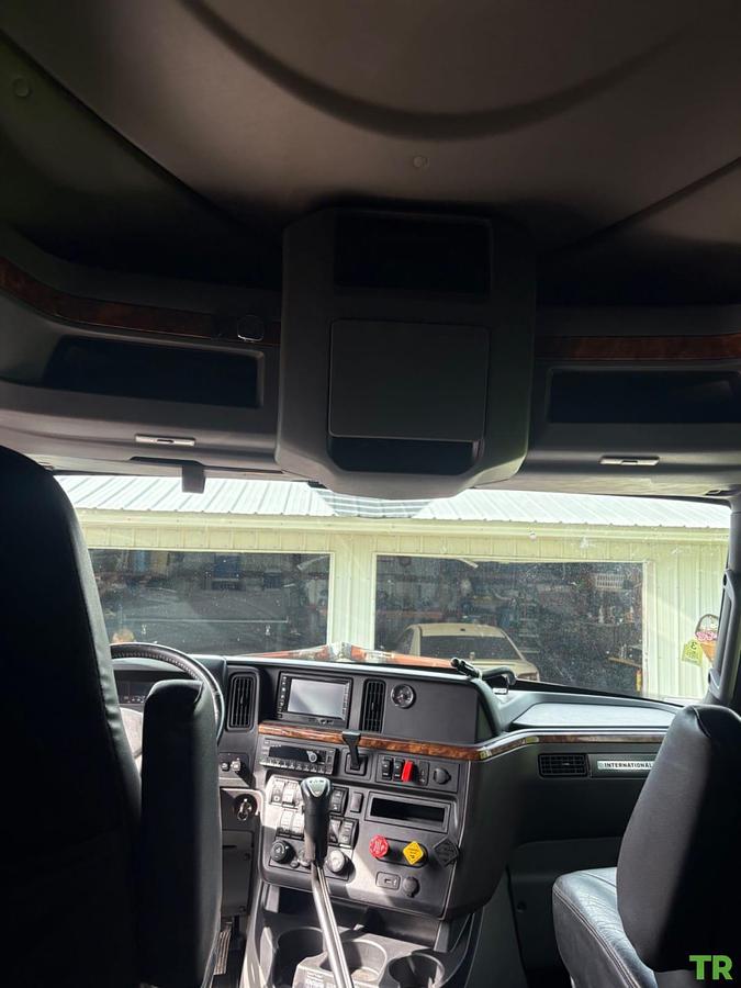 Used 2020 International LoneStar Sleeper Truck