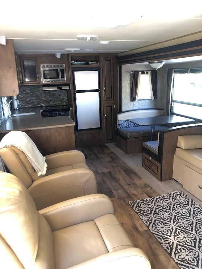 Used 2016 Forest River Wildwood T27RKSS Travel Trailer & 2016 Ford F250