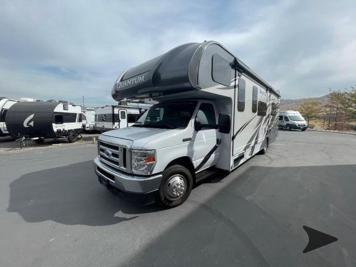 Used 2024 Thor Motor Coach Quantum KW29