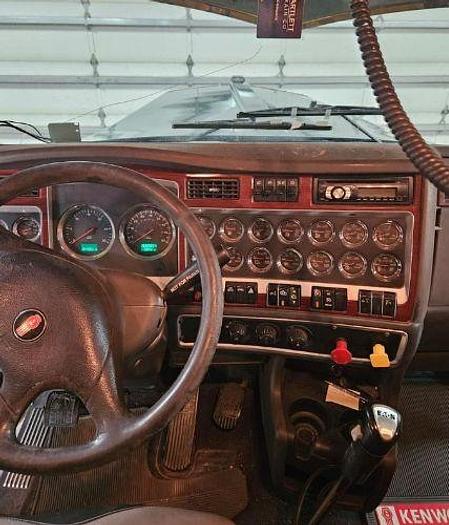 Used 2007 KENWORTH W900L