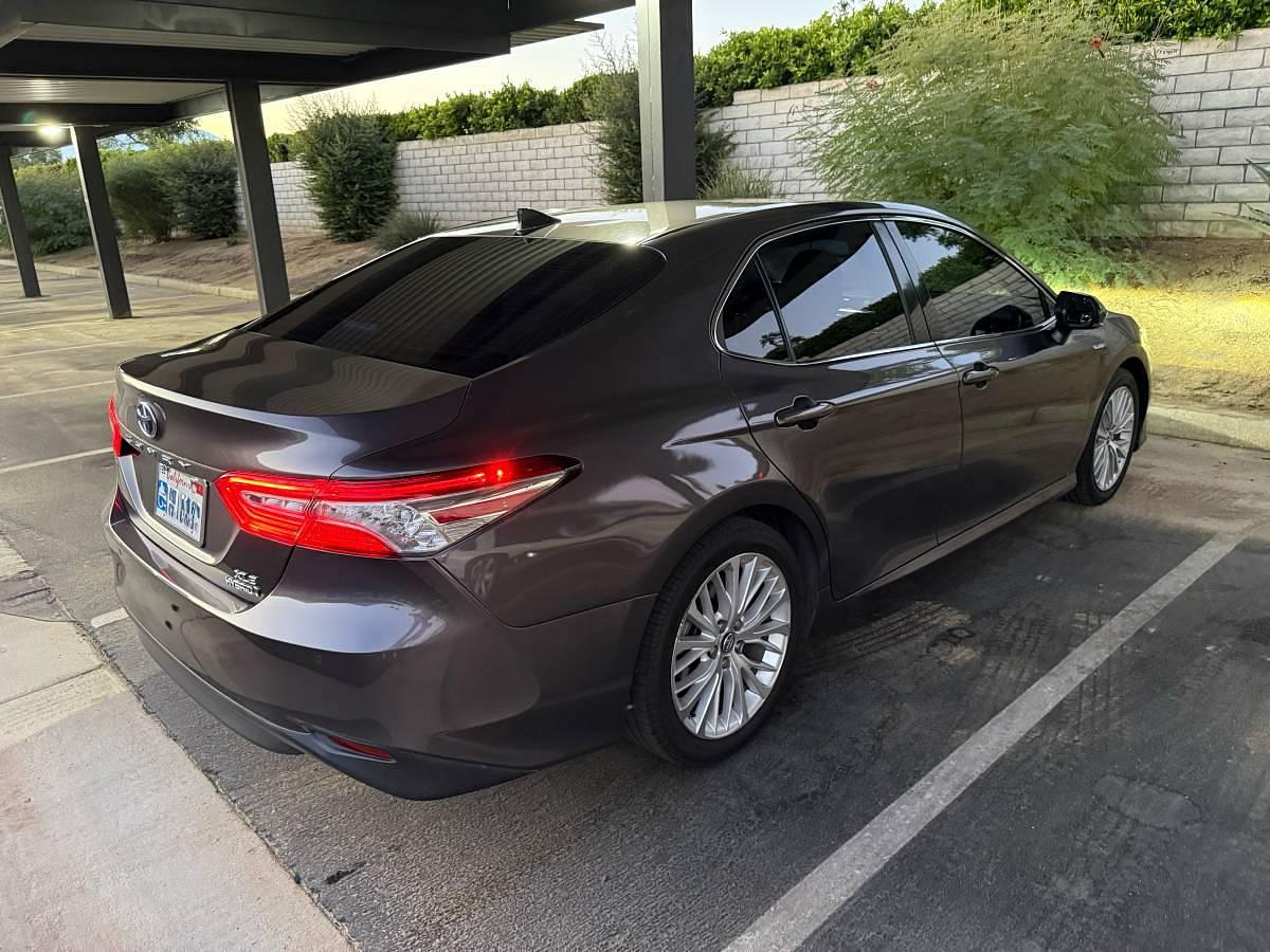 Used 2019 Toyota Camry Hybrid XLE