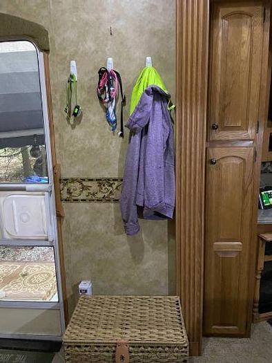 Used 2008 Heartland Bighorn 3370RL