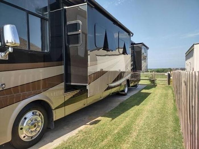 Used 2016 Newmar Canyon Star 3911