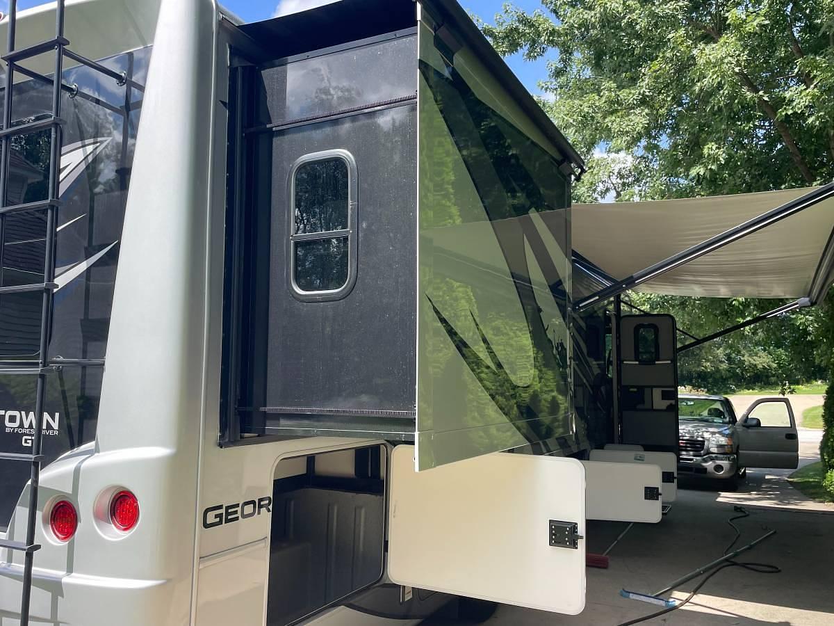 Used 2021 Forest River Georgetown GT5