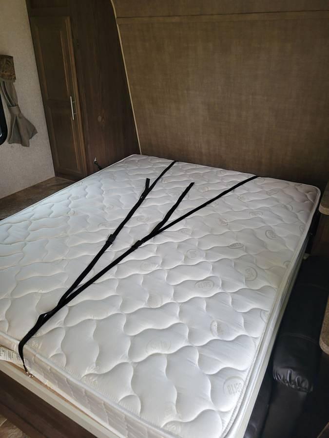 Used 2016 Forest River Rockwood Ultra Lite 2304DS Travel Trailer