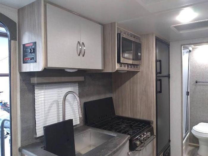 Used 2022 Winnebago Micro Minnie 2108DS