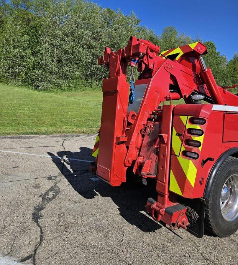Used 2007 Kenworth T600 Wrecker Tow Truck