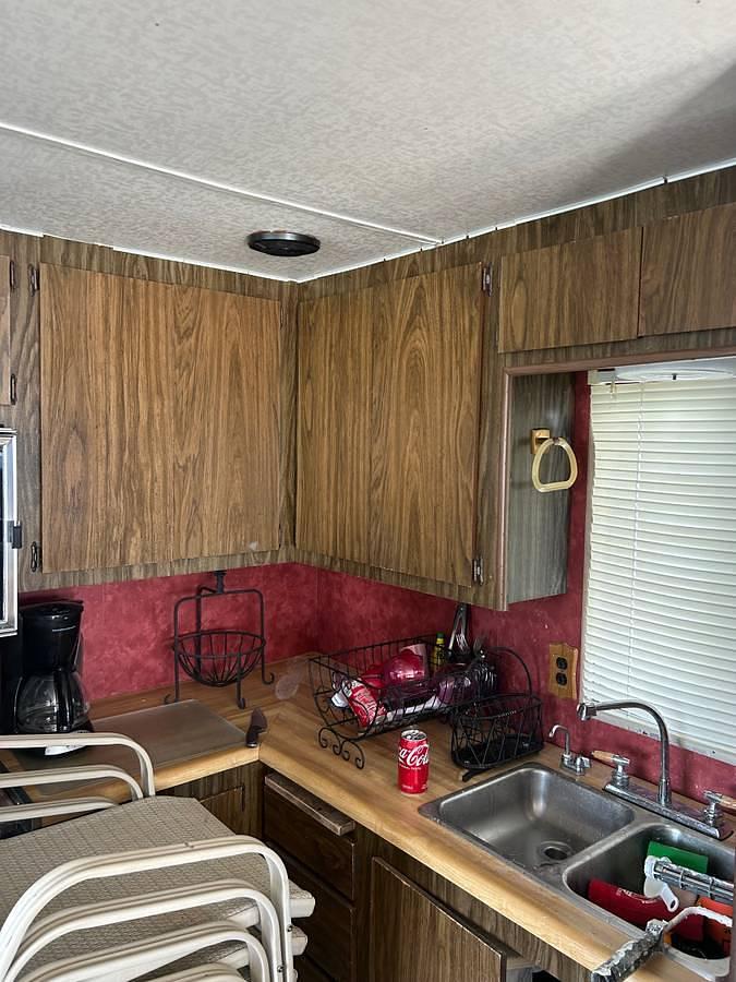 Used 1979 Master Fab 47-Foot Houseboat