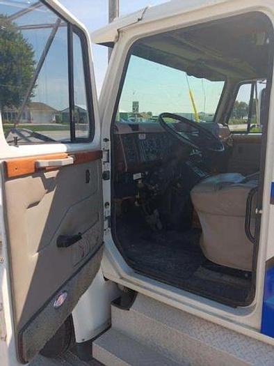 Used 2000 International 4700 Low Pro