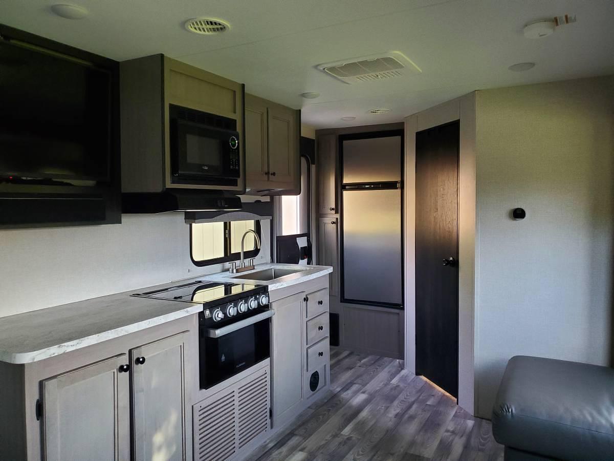 Used 2022 Mesa Ridge S-Lite 23' Travel Trailer