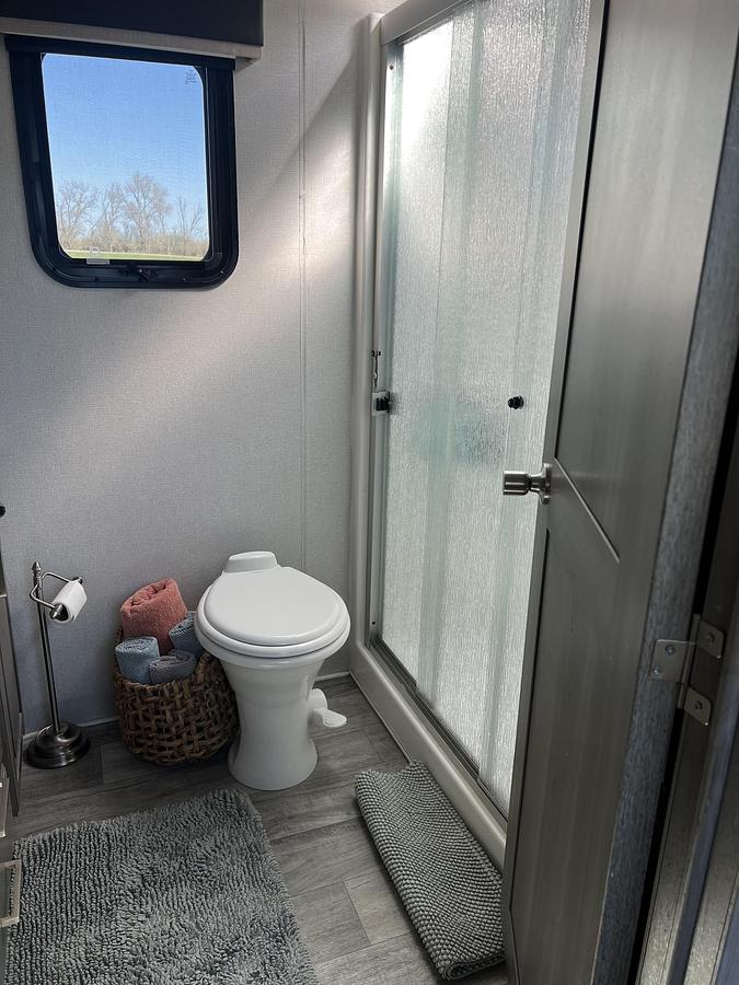 Used 2021 Keystone Montana 3781RL Fifth Wheel