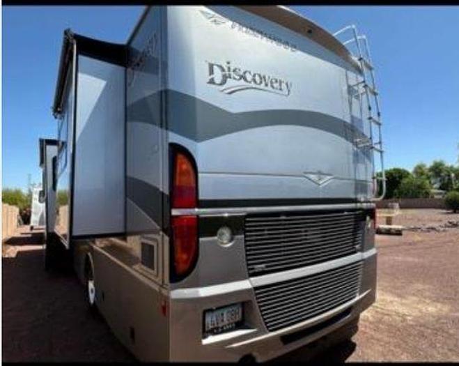 Used 2006 Fleetwood Discovery 39S