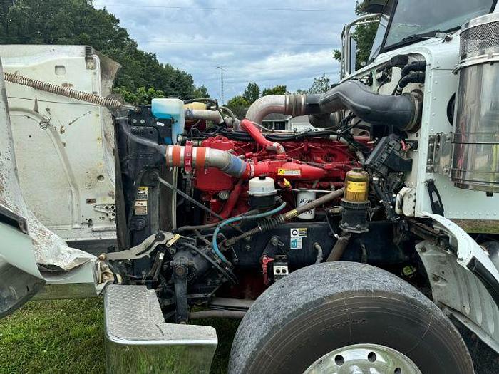 Used 2015 Peterbilt 367