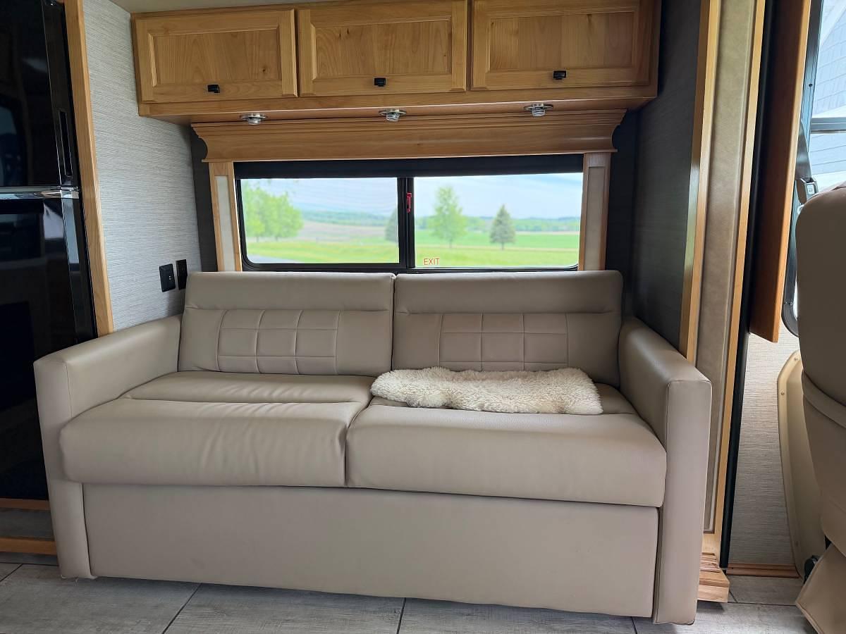Used 2021 Tiffin Motorhomes Allegro Breeze 33BR Class A Motorhome