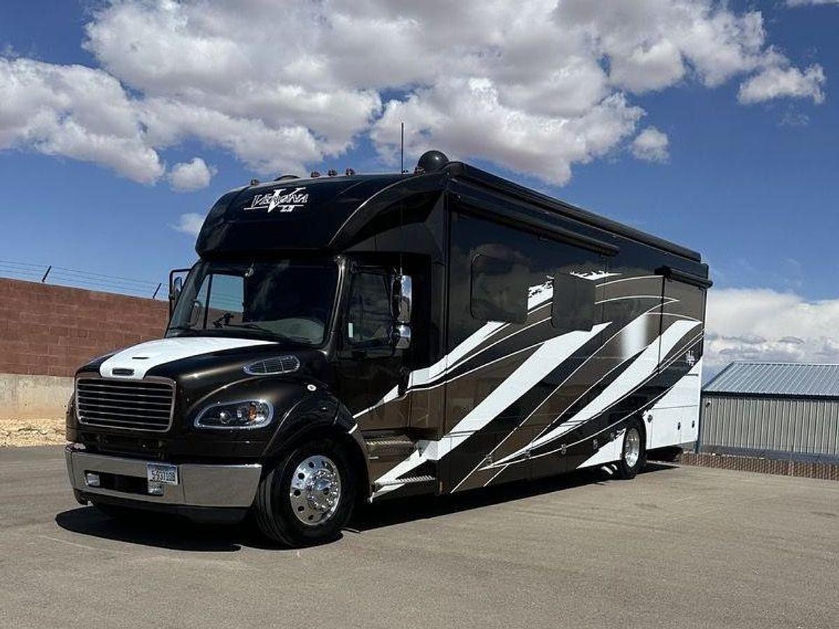 Used 2021 Renegade Verona LE 38LDG