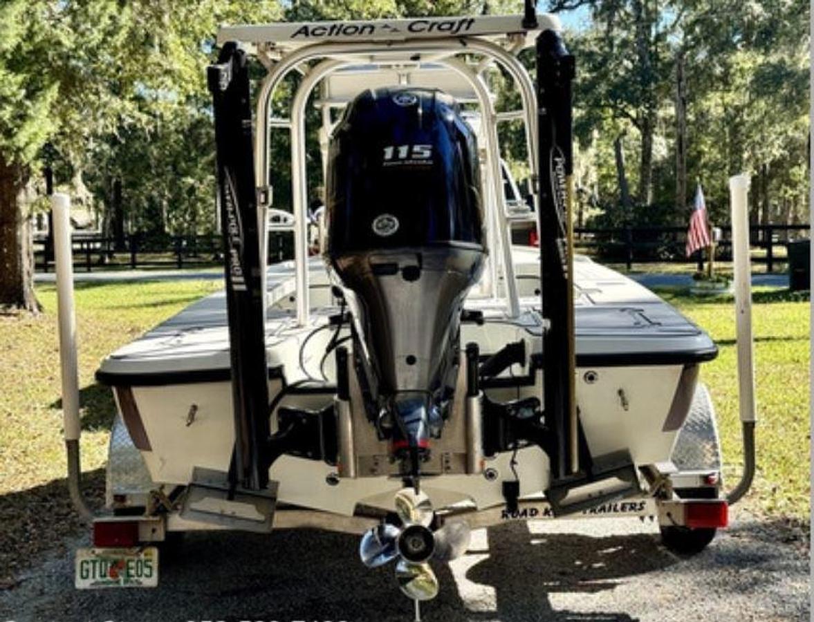 Used 2015 Action craft boat