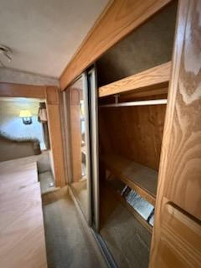 Used 2007 Keystone Montana 3400RL