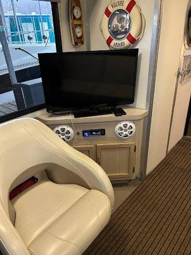 Used 2007 Suntracker Party Barge 32