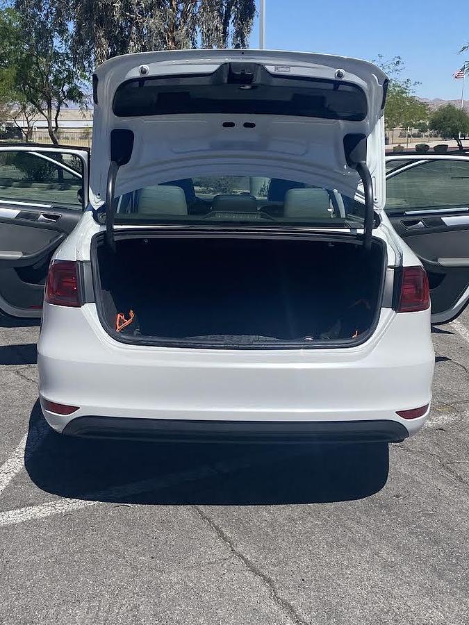 Used 2013 Volkswagen Jetta Hybrid SEL Premium